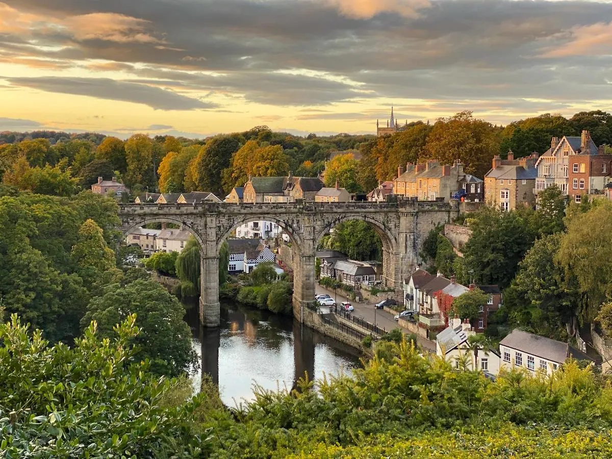Honeysuckle Lodge Knaresborough